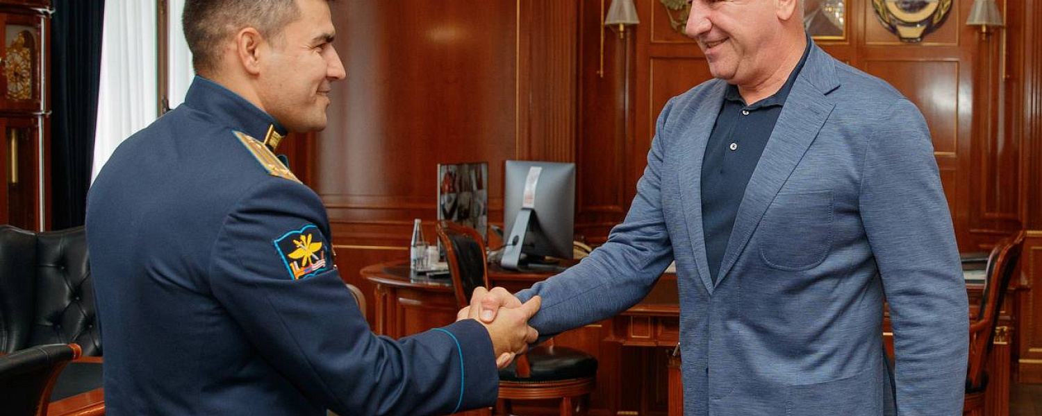 Глава Карачаево-Черкесии Рашид Темрезов стал наставником ветерана СВО