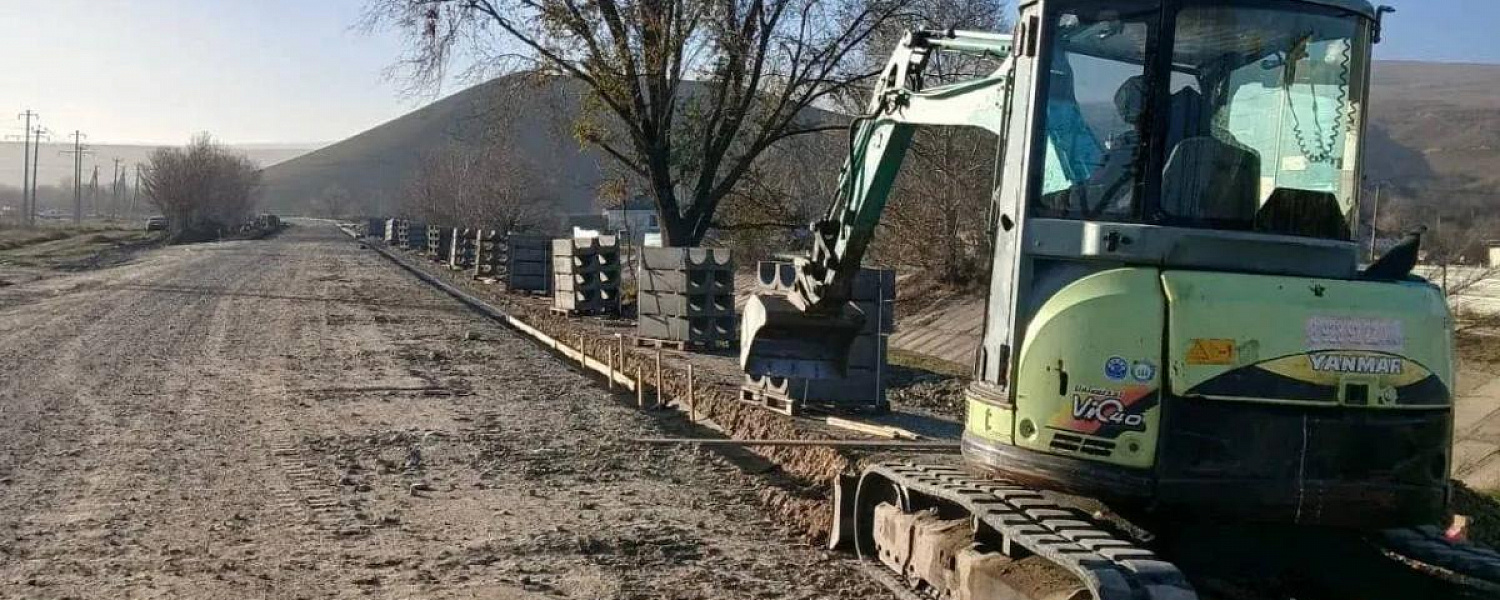 В КЧР реконструируют важную сельскую дорогу между Эльбурганом и Кубиной